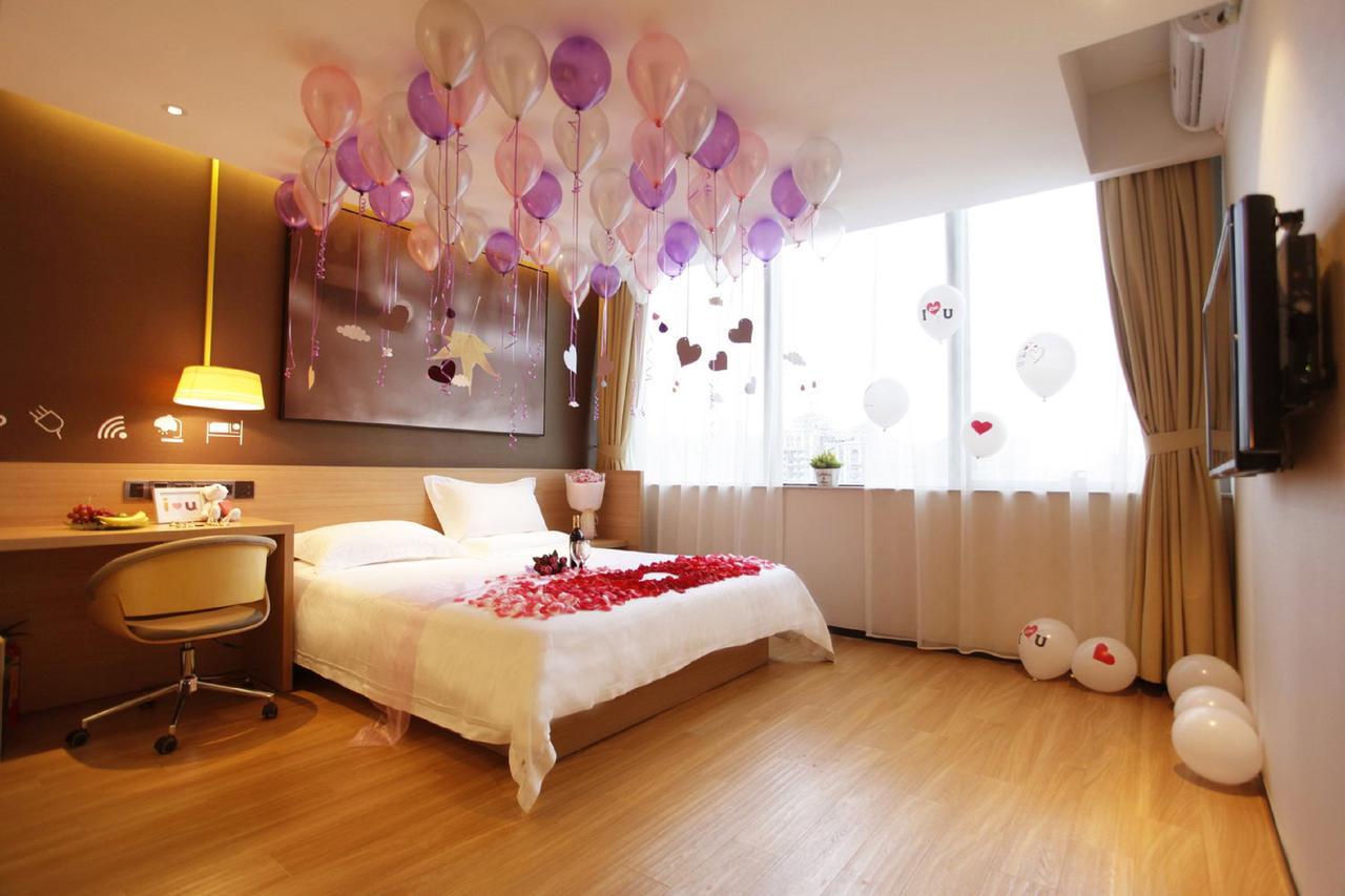 Iu Hotel Shenyang Railway Station Sk Transfer Center Exterior photo